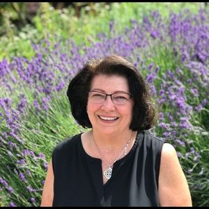 Meet your Posher, Debby